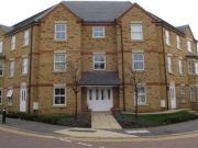 2 Bedrooms Flat for rent in Hyde Close, Romford RM1
