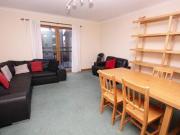 2 Bedrooms Flat for rent in Kelvinhaugh Street, Glasgow G3