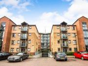 2 Bedrooms Flat for rent in Kentmere Drive, Doncaster DN4