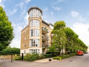 2 Bedrooms Flat for Rent in Kew Riverside | Foxtons