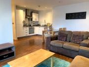 2 Bedrooms Flat for rent in Kings Road, Marina, Swansea SA1