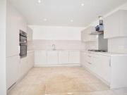 2 Bedrooms Flat for rent in Kinross Apartments, Bicester...