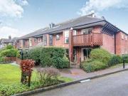 2 Bedrooms Flat for rent in Knutsford Road, Wilmslow SK9