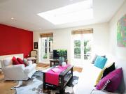 2 Bedrooms Flat for Rent in Kyrle Road | Foxtons