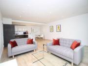 2 Bedrooms Flat for rent in Lancaster House, Sovereign...