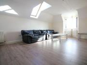 2 Bedrooms Flat for rent in Langley Road, Langley SL3