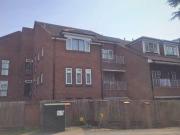 2 Bedrooms Flat for rent in Langley Road, Watford WD17