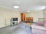 2 Bedrooms Flat for rent in Lantern Court, Worple Road,...