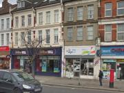 2 Bedrooms Flat for rent in Library Parade, Craven Park...