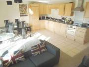 2 Bedrooms Flat for rent in Lightship Way, Colchester,...