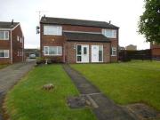 2 Bedrooms Flat for rent in Littlewood Way, Maltby,...
