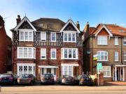 2 Bedrooms Flat for rent in London Road, Guildford GU1