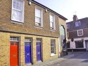 2 Bedrooms Flat for rent in Love Lane, Canterbury CT1