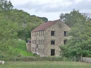 2 Bedrooms Flat for rent in Low Mill Court, Shaw Mills,...