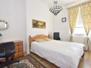 2 Bedrooms Flat for rent in Lower Oldfield Park, Bath,...