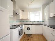 2 Bedrooms Flat for rent in Macgregor House, Thornton...