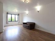 2 Bedrooms Flat for rent in Maldon Close, London E15