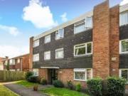 2 Bedrooms Flat for rent in Malvern Court, Langley SL3
