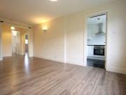 2 Bedrooms Flat for rent in Manor Fields, Horsham RH13