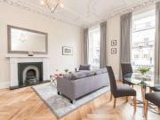 2 Bedrooms Flat for rent in Manor Place, West End EH3