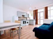2 Bedrooms Flat for rent in Mansfield Road, Ilford IG1