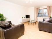 2 Bedrooms Flat for rent in Maple House, Chapel Road,...
