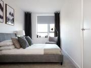 2 Bedrooms Flat for rent in Market Street, Bracknell,...