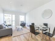 2 Bedrooms Flat for rent in Maud Street, London E16