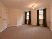 2 Bedrooms Flat for rent in Meadow Side Road, East...