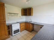 2 Bedrooms Flat for rent in Meadowcroft Gardens,...