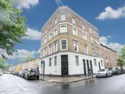 2 Bedrooms Flat for rent in Meyrick Road, Clapham...