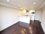 2 Bedrooms Flat for rent in Miflats, High Street,...