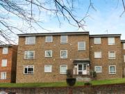 2 Bedrooms Flat for rent in Montana Close, South Croydon CR2
