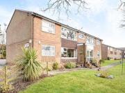 2 Bedrooms Flat for rent in Moorland Close, Moortown,...