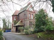 2 Bedrooms Flat for rent in Mossley Hill Drive, Mossley...