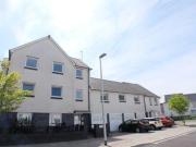 2 Bedrooms Flat for rent in Naiad Road, Swansea SA1