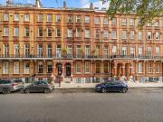 2 Bedrooms Flat for Rent in Nevern Square | Foxtons