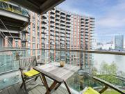 2 Bedrooms Flat for Rent in New Providence Wharf | Foxtons