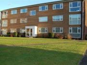 2 Bedrooms Flat for rent in Nicholas Road, Crosby,...