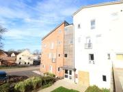 2 Bedrooms Flat for rent in Nicholson Park, Bracknell RG12