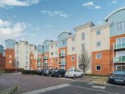 2 Bedrooms Flat for rent in Nutfield Court, Goodworth...