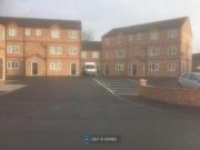 2 Bedrooms Flat for rent in Oak Tree Court, Wakefield WF1