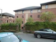 2 Bedrooms Flat for rent in Oban Drive, West End,...