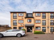 2 Bedrooms Flat for Rent in Observatory Mews, E14 | Foxtons