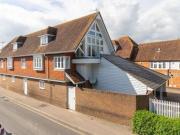 2 Bedrooms Flat for rent in Old Bakery Mews, Boughton...