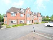 2 Bedrooms Flat for rent in Old Orchard, Shoppenhangers...