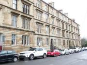 2 Bedrooms Flat for rent in Otago Street, Glasgow G12
