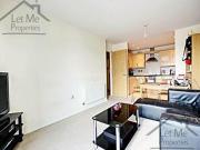 2 Bedrooms Flat for rent in Parkhouse Court, Hatfield AL10