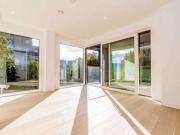 2 Bedrooms Flat for rent in Pentonville Road, London N1