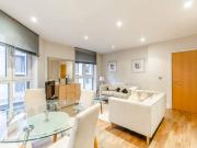 2 Bedrooms Flat for Rent in Pepys Street | Foxtons